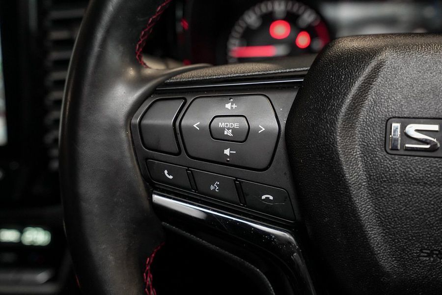 2023 Isuzu D-MAX X-TERRAIN 4X4 Photo 18