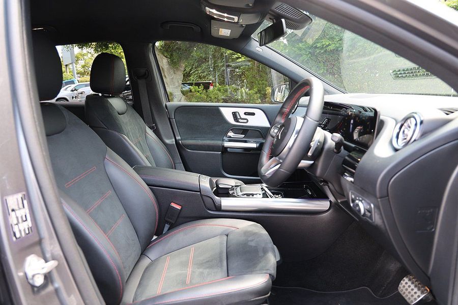 2020 Mercedes-Benz B-Class B180 W247 Photo 6