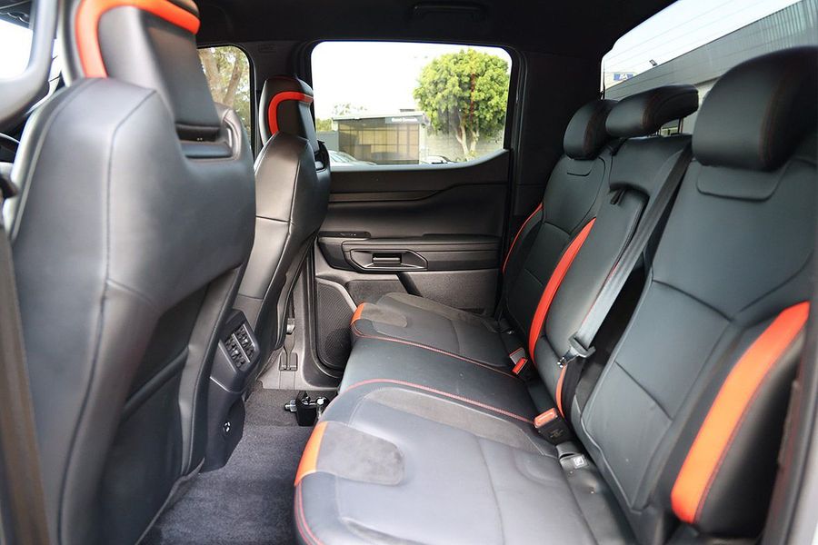 2024 Ford Ranger Raptor 4X4 3.0L Photo 25