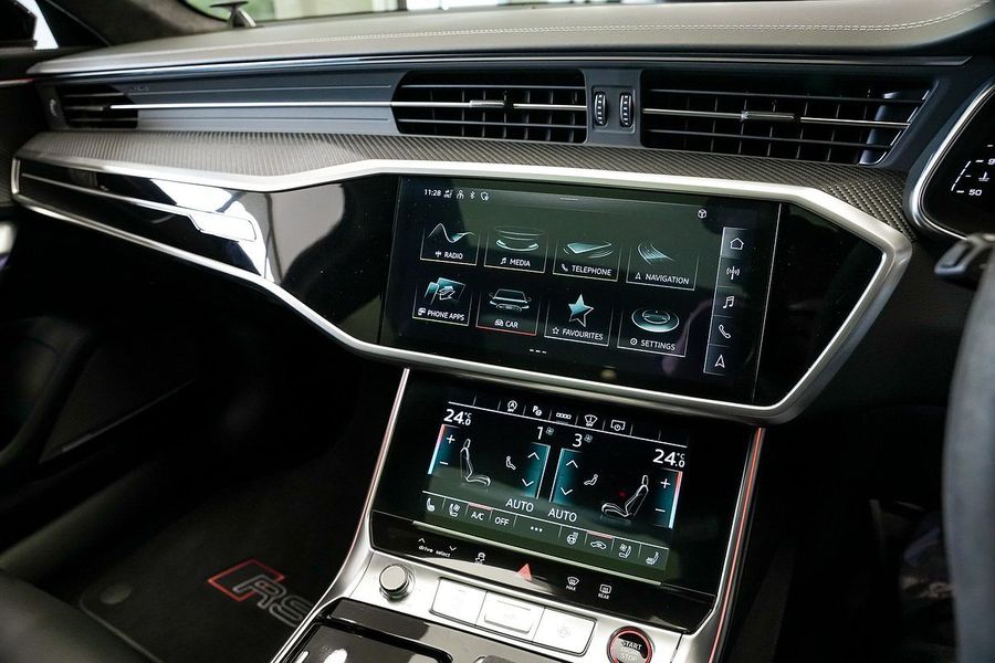 2021 Audi RS6 C8 Photo 14