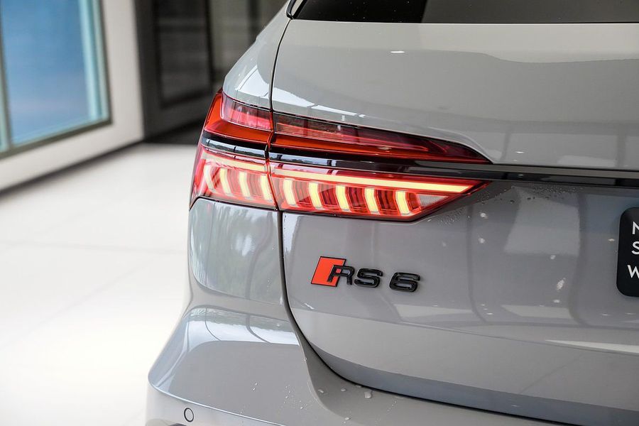 2021 Audi RS6 C8 Photo 25